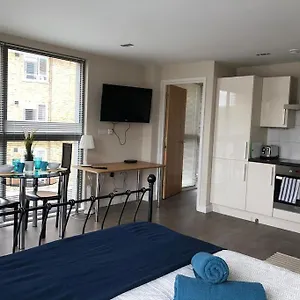 studio-apartment-opposite-shoreditch-park.brighton-hotels-england.com/